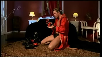 Jennifer stone gets a facial after her man drills her tight asshole