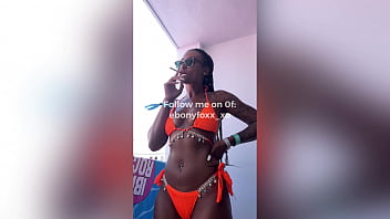 Leaked video of black model ebony foxx smoking Leaked video of black model ebony foxx smoking