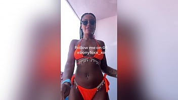 Leaked video of black model ebony foxx smoking Leaked video of black model ebony foxx smoking