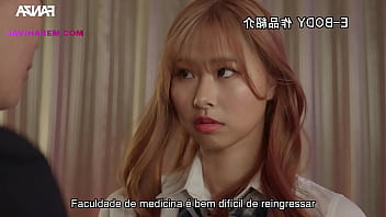 Gostosa peituda trai o namorado legendado