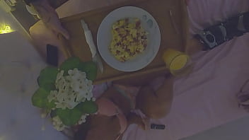 Tratando o pé machucado da esposa com carinho e muito sexo ana rothbard