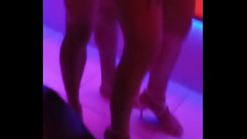 Namorando o comedor e corno filmando casada com corno