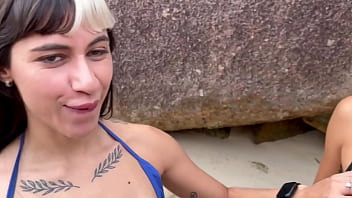 Bbc fodendo gostoso duas gatas na praia de nudismo completo no sheer e red