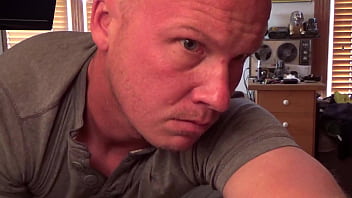 Brunette likes her men to pull their cock out of their jeans and just pound her