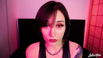 Vampire queen gets her stake