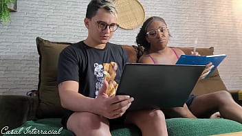 Colega de escola me convidou pra estudar mais o que ela queria era pipoka na xota tá