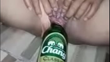 แหกหีสาวใหญ่เอาควยยัดรูแตดจนน้ำแตกเต็มรูหี