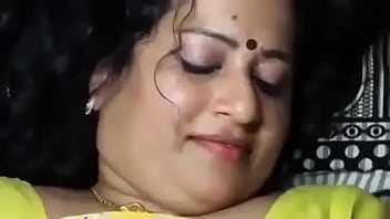 Homely aunty and neighbour uncle in chennai having sex