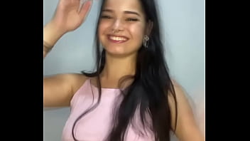 Boquete profundo de debora mendes em wellington ribeiro com muito carinho gozada no rosto e final sensual