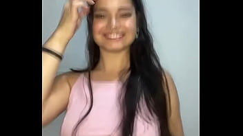 Boquete profundo de debora mendes em wellington ribeiro com muito carinho gozada no rosto e final sensual