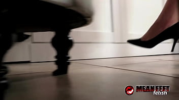 Cassandra cain show off her favorite pair of boots