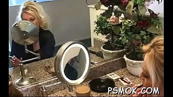 Two Honeys In A Hot Scene thumbnail