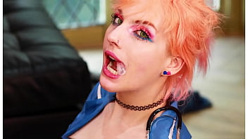 Teen gets railed behind her twin's back