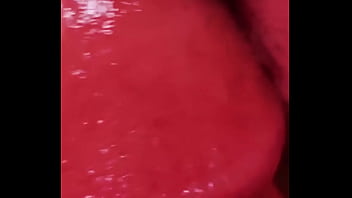Dando aquela lambida pra ficar bem molhada Dando aquela lambida pra ficar bem molhada