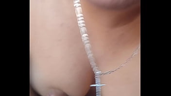 Mi novia me chupa la verga y me dice que quiere por el culo