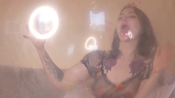 Transparent balloon kissing