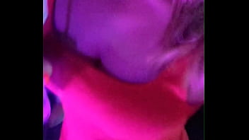 En vacances j'ai retiré ma petite culotte au toilette j'ai fait ma soirée