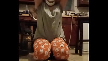 Grey tshirt exercise s