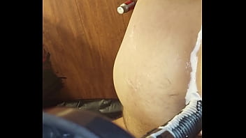 Клизма в анал из молока