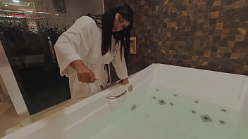 Academia suada e sem a foda no uber com o tesão que subiu