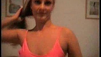 Amateur licking some guy's dick in a hotel room boysiq