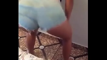 Novinha fazendo o quadradinho é uma delicia