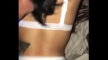 Negra paga sus regalos