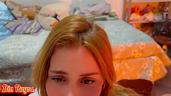 Técnica em enfermagem chega em casa e encontra a rola enorme do marido