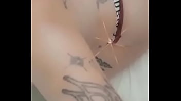 Thot showing what she got and giving it 1990 baby