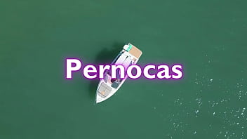 Drone flagra casal em sexo na lancha em alto mar