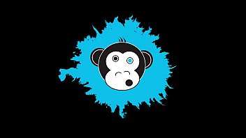 Ho babes makes herself cum