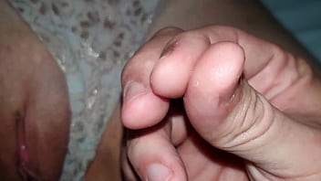 Vem tirar minha calcinha amor