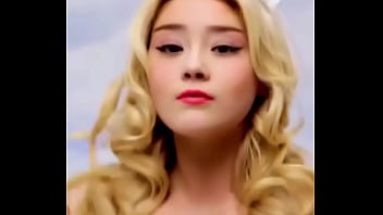 Moaw moaw ly sexy hết nấc trong từng lớp áo biểu cảm của diễn viên chuyên nghiệ rực lửa trong từng động tác