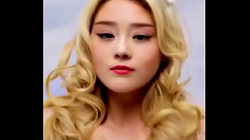 Moaw moaw ly sexy hết nấc trong từng lớp áo biểu cảm của diễn viên chuyên nghiệ rực lửa trong từng động tác