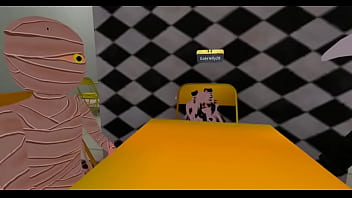 Meninos se divertem num bar