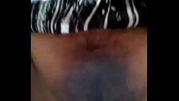 Madura se mete los dedos por mi