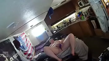 Amber rain she can't stop playing with her kitty