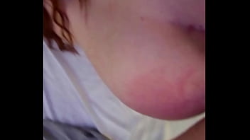 Peguei minha amiga brincando e entrei pra abrir a bunda dela