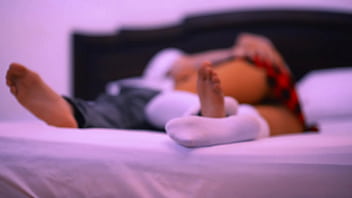 La profesora se folla al estudiante en su oficina desp