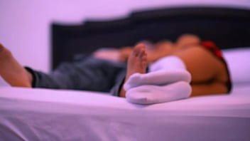 La profesora se folla al estudiante en su oficina desp