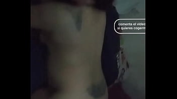 Zorra pide vergas mientras la penetra su corneador