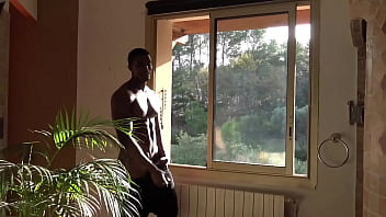 Amanda profite d'une belle grosse bite