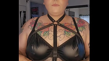 Who like the new outfit #dom #leather #spicy #domorsub #cornstar