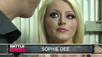 Sophie dee has a big fight tonight but before hand she works out in the gym where she