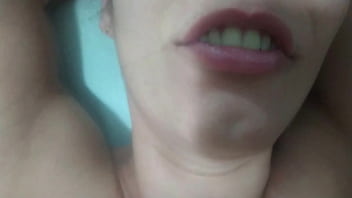 Estou comendo minha madrasta que é muito gostosa ela deixa eu gozar dentro toda vez