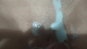 Estou comendo minha madrasta que é muito gostosa ela deixa eu gozar dentro toda vez