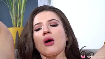 Solo brunette vanesa hillz is gently masturbating with color toy in 4k