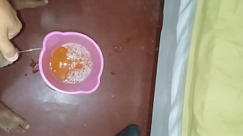 Todas las mañanas me paro a mear un tobo