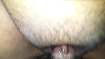 Bucetinha deliciosa engolindo tudinho