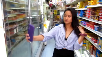 Nerdy gamer girls 2 florida girls next door fucked while playing video games